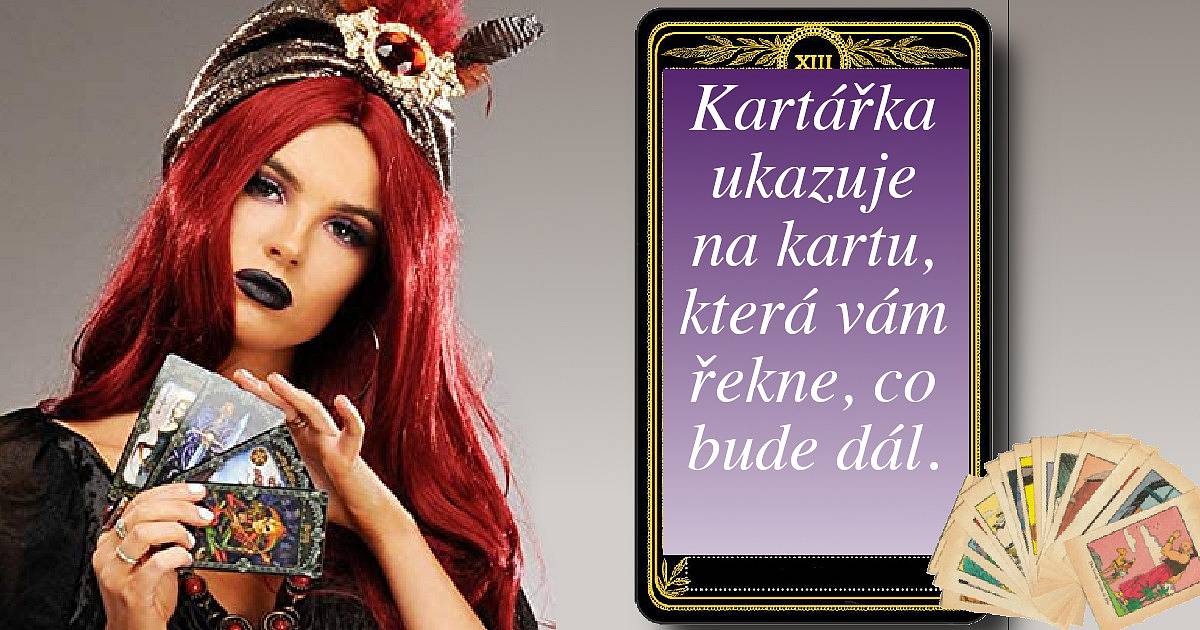 Kartářka ukazuje na kartu, která vám řekne, co bude dál.